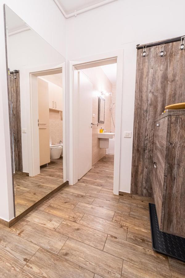 Yan Apartment - Near Mall & Free Private Parking براشوف المظهر الخارجي الصورة